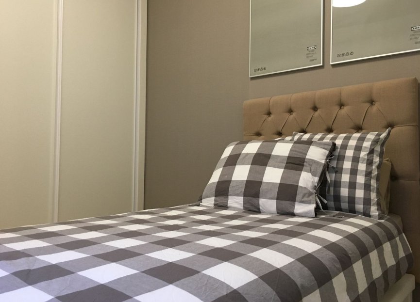 Resale - Apartment - Middle Floor Apartment - Marbella - La Campana