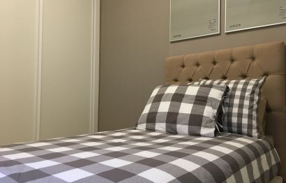 Resale - Apartment - Middle Floor Apartment - Marbella - La Campana