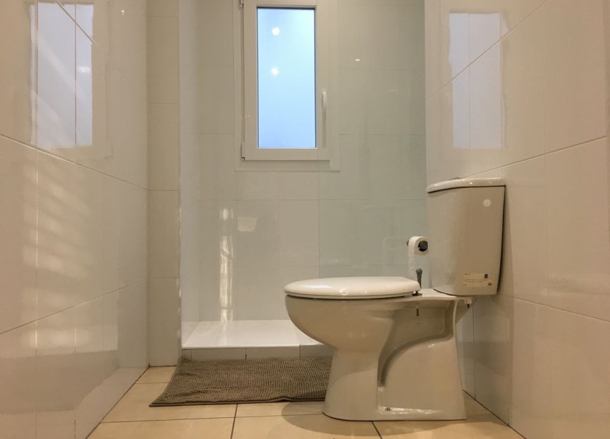 Resale - Apartment - Middle Floor Apartment - Marbella - La Campana