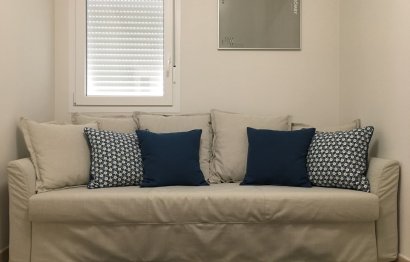 Resale - Apartment - Middle Floor Apartment - Marbella - La Campana