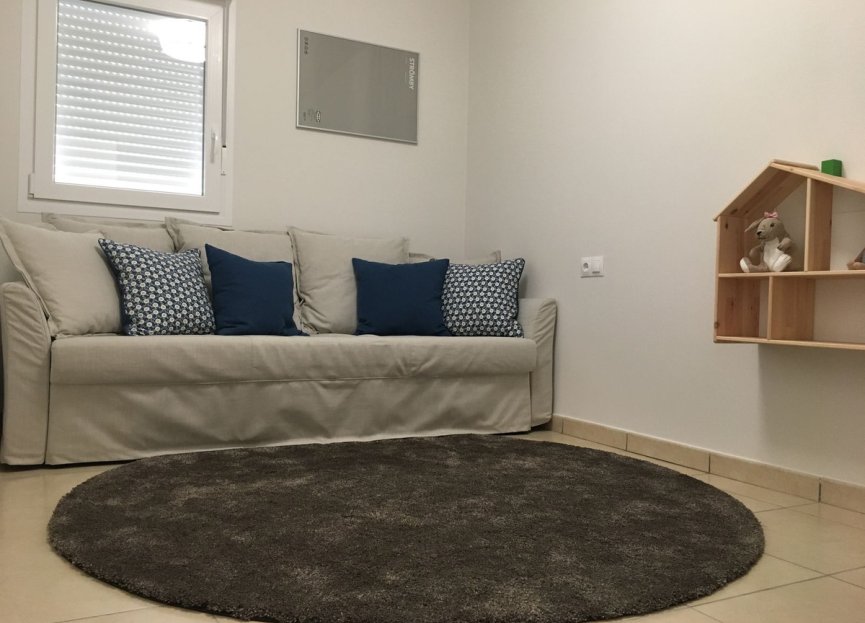 Resale - Apartment - Middle Floor Apartment - Marbella - La Campana