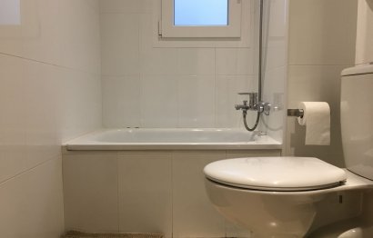 Resale - Apartment - Middle Floor Apartment - Marbella - La Campana