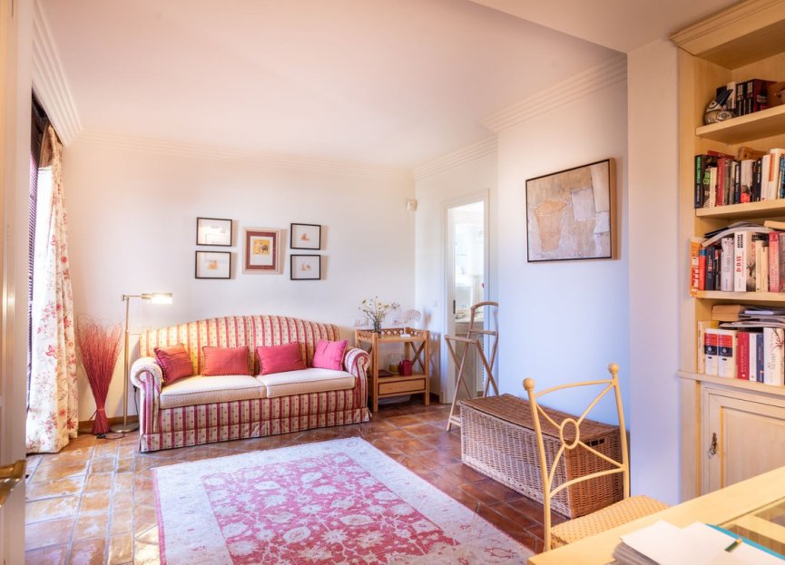 Resale - Apartment - Penthouse - Marbella - Nueva Andalucia