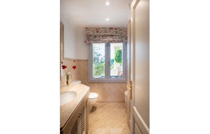 Resale - Apartment - Penthouse - Marbella - Nueva Andalucia