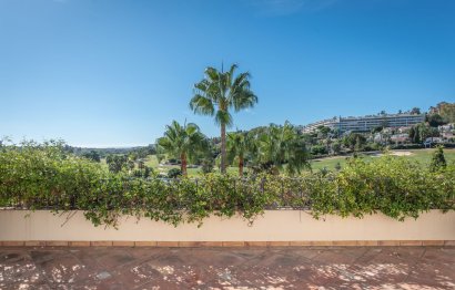 Resale - Apartment - Penthouse - Marbella - Nueva Andalucia
