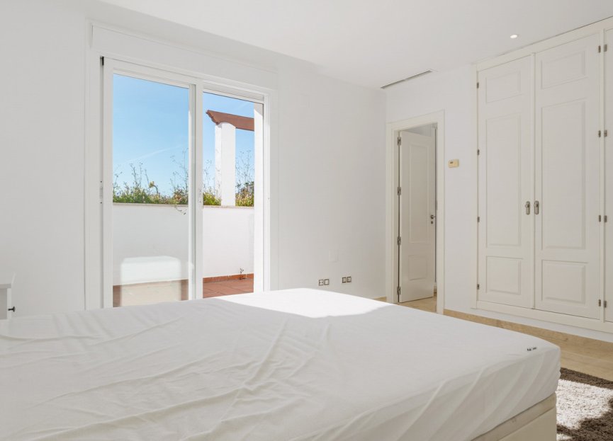 Resale - Apartment - Duplex - Marbella - Nueva Andalucia