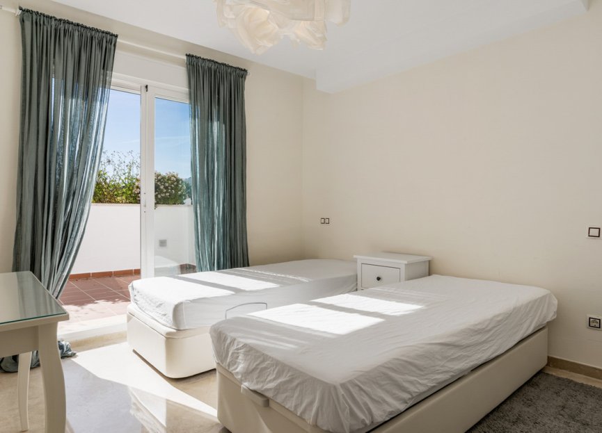 Resale - Apartment - Duplex - Marbella - Nueva Andalucia