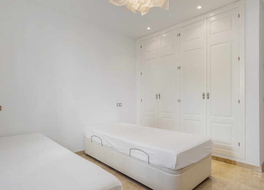 Resale - Apartment - Duplex - Marbella - Nueva Andalucia