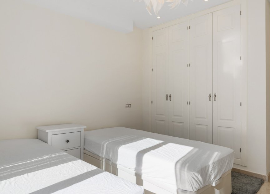 Resale - Apartment - Duplex - Marbella - Nueva Andalucia