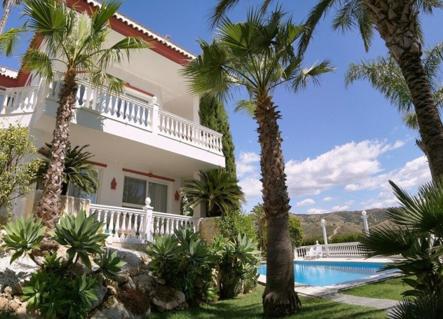 Resale - House - Detached Villa - Marbella - Las Chapas
