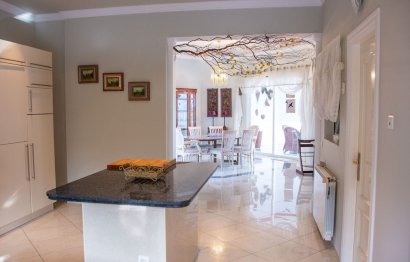 Resale - House - Detached Villa - Marbella - Las Chapas