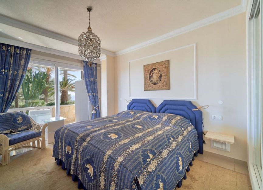 Resale - House - Detached Villa - Marbella - Las Chapas