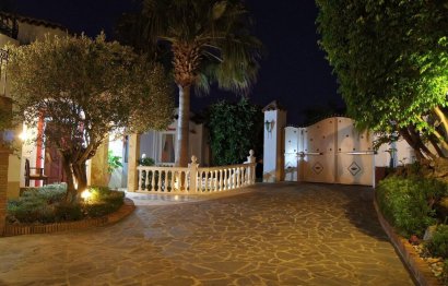 Resale - House - Detached Villa - Marbella - Las Chapas