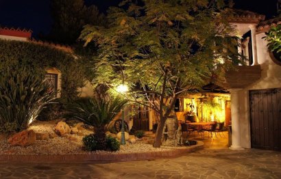 Resale - House - Detached Villa - Marbella - Las Chapas