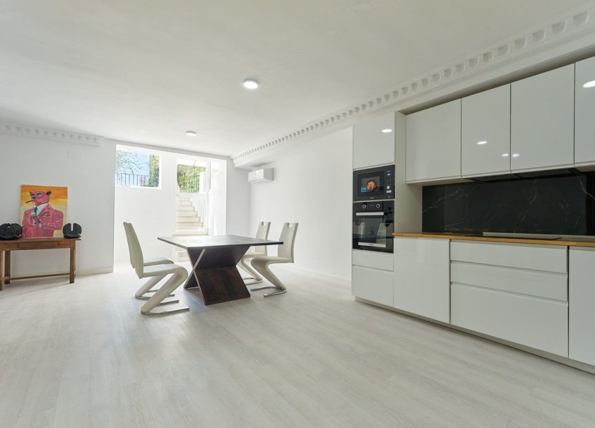 Resale - House - Semi-Detached House - Marbella - The Golden Mile