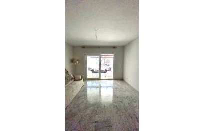 Resale - Apartment - Middle Floor Apartment - Marbella - Puerto Banús