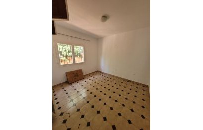 Resale - House - Detached Villa - Marbella - Río Real