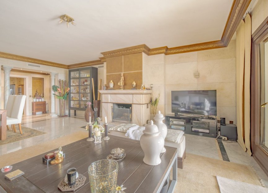 Resale - Ground floor apartment - Marbella - The Golden Mile