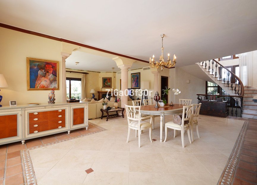 Reventa - House - Detached Villa - Marbella - Nueva Andalucia