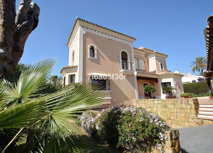Reventa - House - Detached Villa - Marbella - Nueva Andalucia