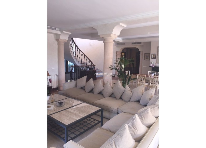 Reventa - House - Detached Villa - Marbella - Nueva Andalucia