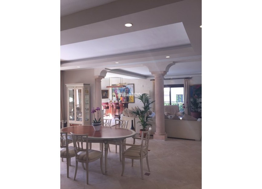 Reventa - House - Detached Villa - Marbella - Nueva Andalucia