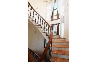 Reventa - House - Detached Villa - Marbella - Nueva Andalucia