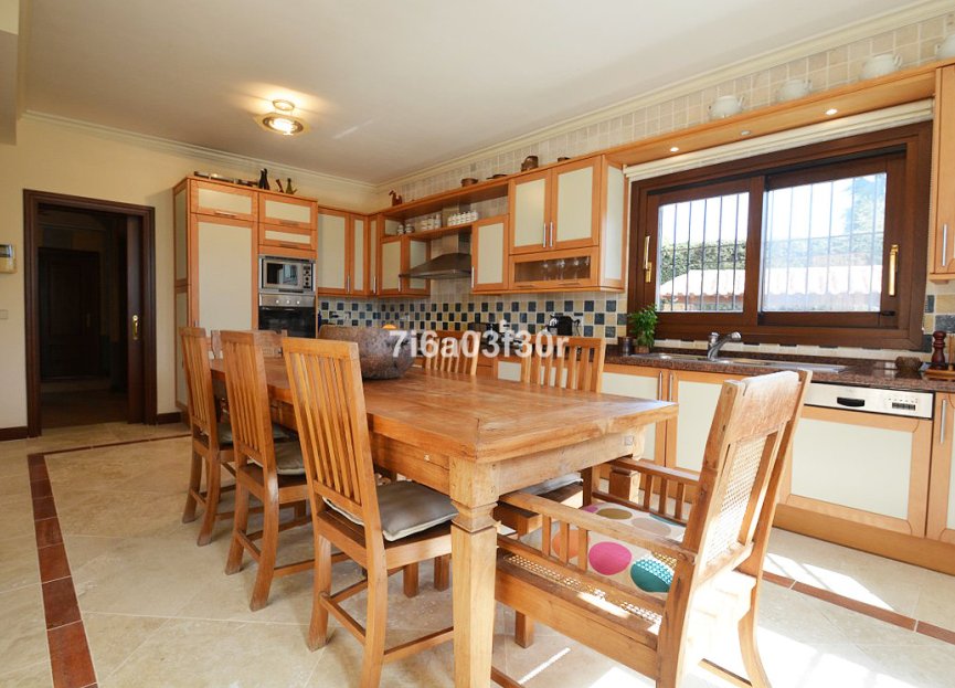 Reventa - House - Detached Villa - Marbella - Nueva Andalucia