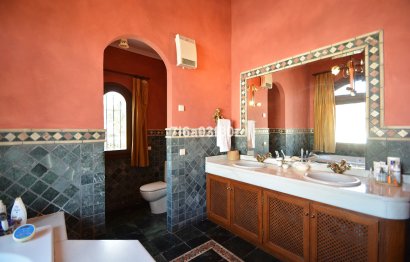 Reventa - House - Detached Villa - Marbella - Nueva Andalucia