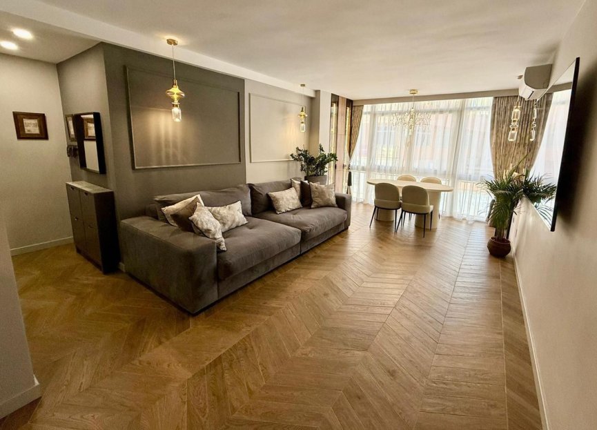 Resale - Apartment - Middle Floor Apartment - Fuengirola - Fuengirola Centro