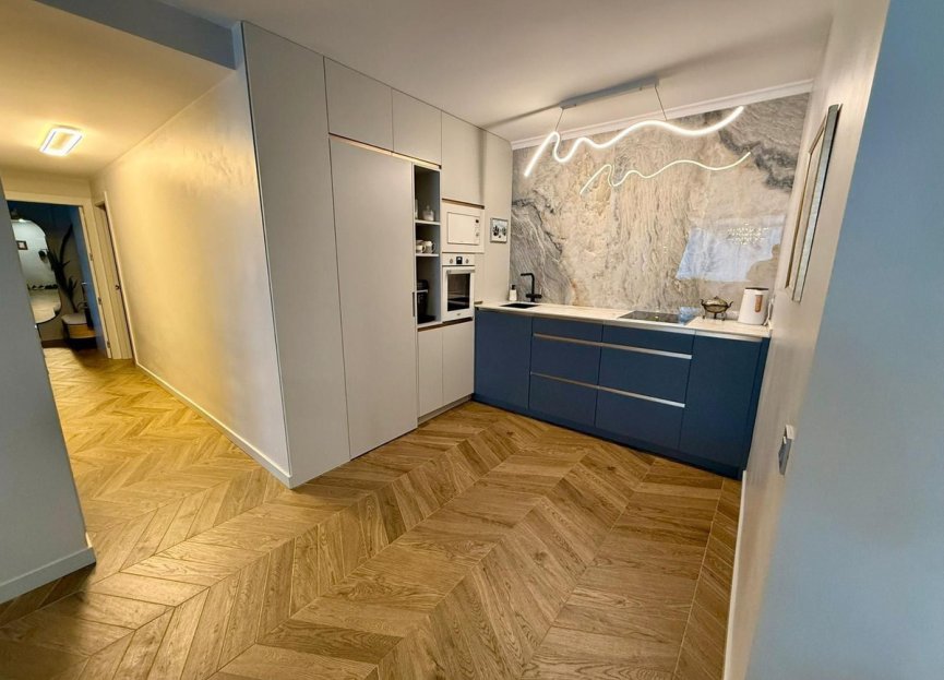 Resale - Apartment - Middle Floor Apartment - Fuengirola - Fuengirola Centro