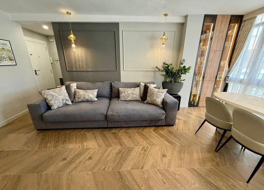 Resale - Apartment - Middle Floor Apartment - Fuengirola - Fuengirola Centro