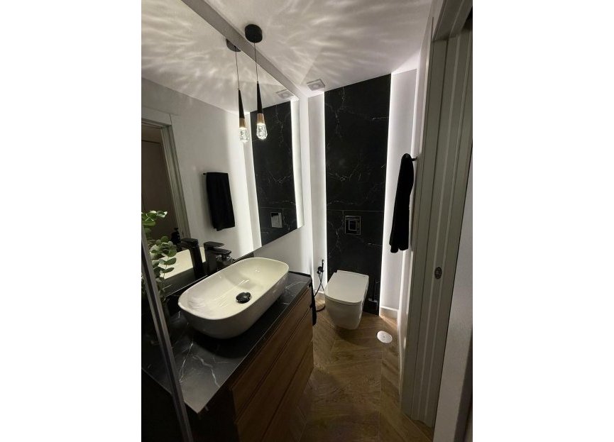 Resale - Apartment - Middle Floor Apartment - Fuengirola - Fuengirola Centro