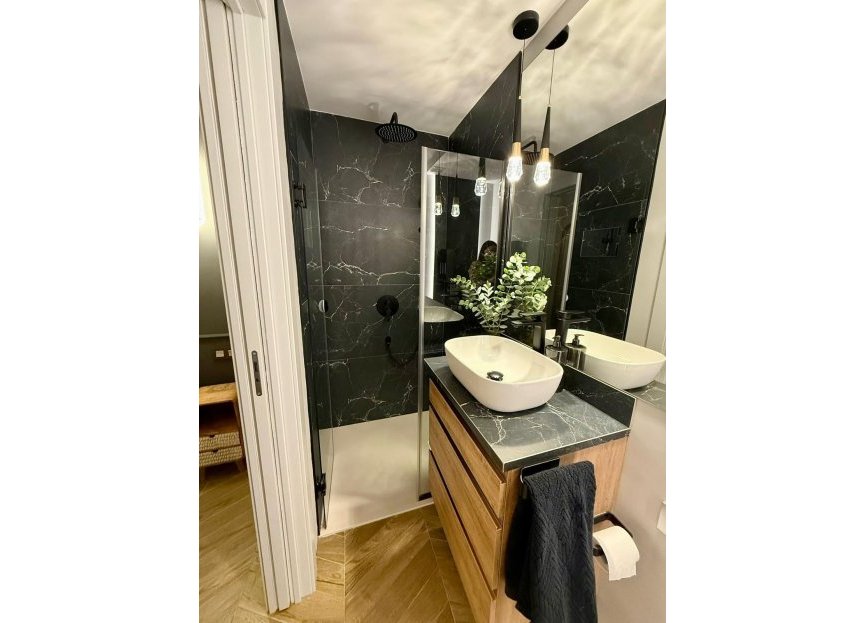 Resale - Apartment - Middle Floor Apartment - Fuengirola - Fuengirola Centro