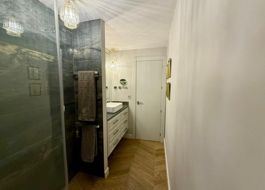 Resale - Apartment - Middle Floor Apartment - Fuengirola - Fuengirola Centro