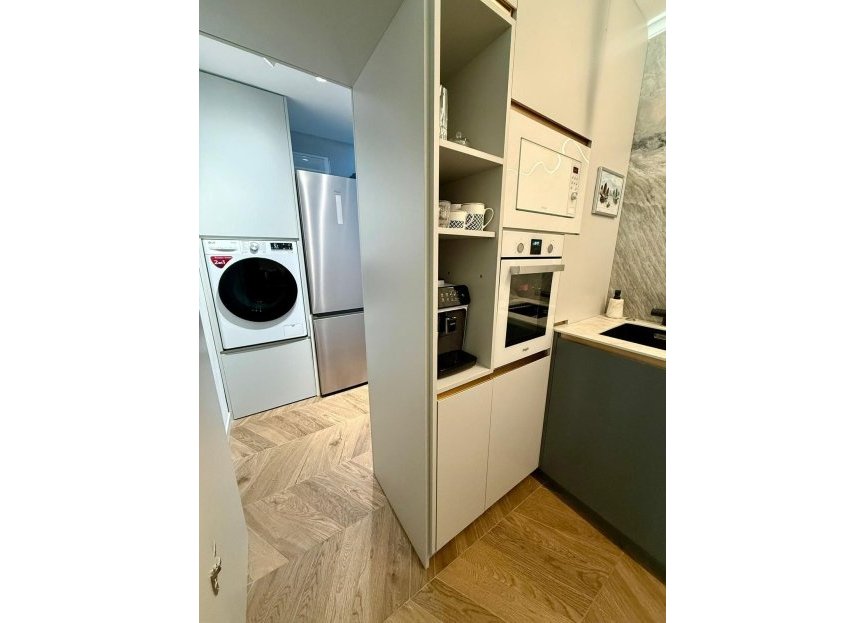 Resale - Apartment - Middle Floor Apartment - Fuengirola - Fuengirola Centro