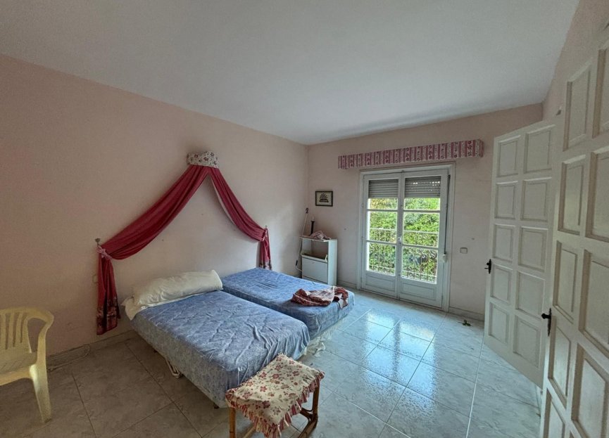 Resale - Apartment - Middle Floor Apartment - Marbella - Nueva Andalucia