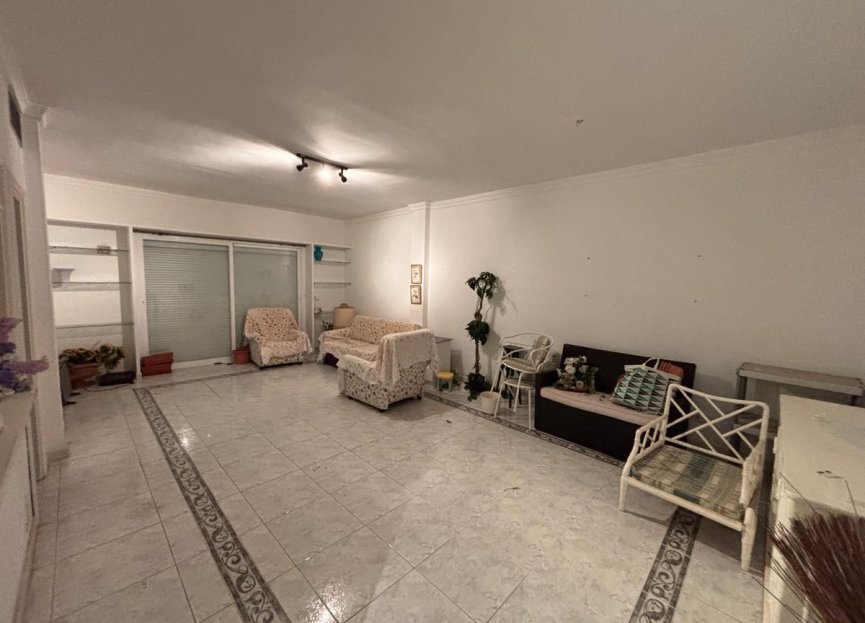 Resale - Apartment - Middle Floor Apartment - Marbella - Nueva Andalucia