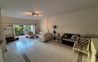 Resale - Apartment - Middle Floor Apartment - Marbella - Nueva Andalucia