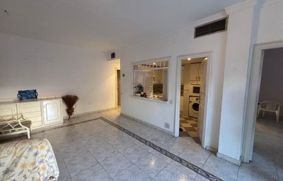 Resale - Apartment - Middle Floor Apartment - Marbella - Nueva Andalucia