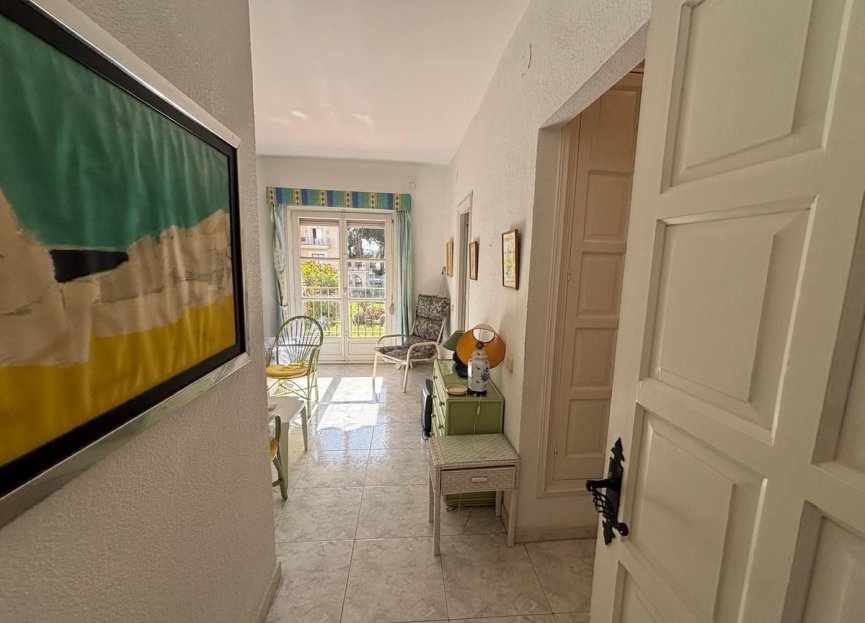 Resale - Apartment - Middle Floor Apartment - Marbella - Nueva Andalucia