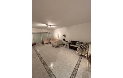 Resale - Apartment - Middle Floor Apartment - Marbella - Nueva Andalucia