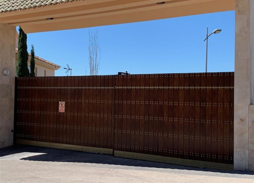 Resale - Ground floor apartment - Marbella - Nueva Andalucia