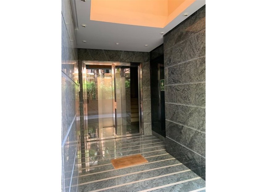 Resale - Ground floor apartment - Marbella - Nueva Andalucia