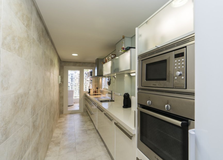 Resale - Ground floor apartment - Marbella - Nueva Andalucia