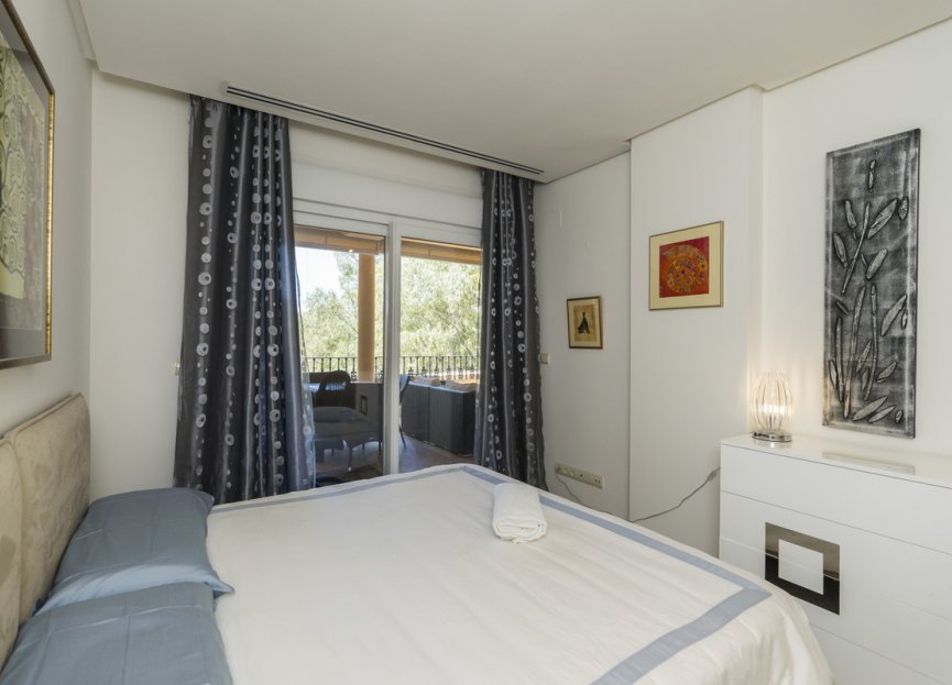 Resale - Ground floor apartment - Marbella - Nueva Andalucia