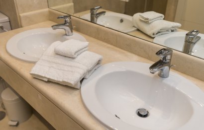 Resale - Ground floor apartment - Marbella - Nueva Andalucia