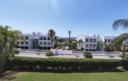 Resale - Apartment - Middle Floor Apartment - Estepona - Estepona Centro