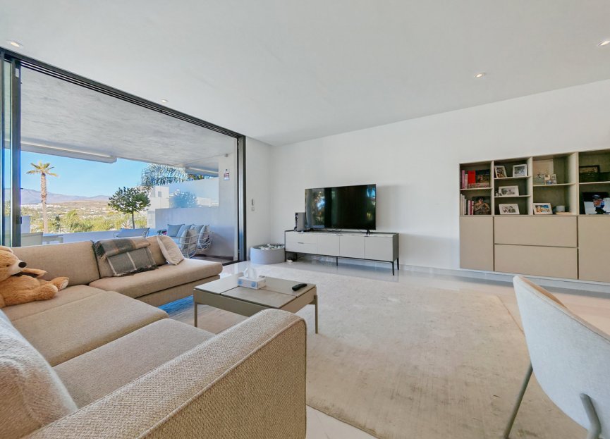 Resale - Apartment - Middle Floor Apartment - Estepona - Estepona Centro