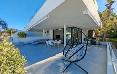 Resale - Apartment - Middle Floor Apartment - Estepona - Estepona Centro